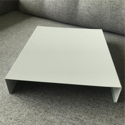 سقف فلزی آلومینیومی 50x150 سقف U بافلی Ultra Micro Perforation