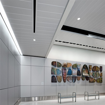 C100 سقف فلزی آلومینیومی C شکل با عرض 100 میلی متر نقاشی پلی اتیلن