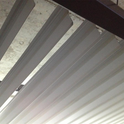 عایق صدا A Screen سقف فلزی آلومینیومی 21x3000mm پوشش پودری