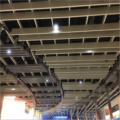 ضخامت 0.8 میلی متر جعبه بافل سقف فلزی آلومینیومی برای دکوراسیون داخلی