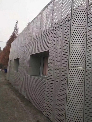 پانل آلومینیومی سوراخ دار 1600x6000 میلی متری برای ایستگاه مترو مقاوم در برابر اسید