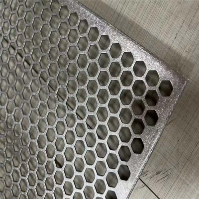 پانل آلومینیومی نمای فلزی سوراخ دار شش ضلعی 600x600mm برای روکش ساختمان