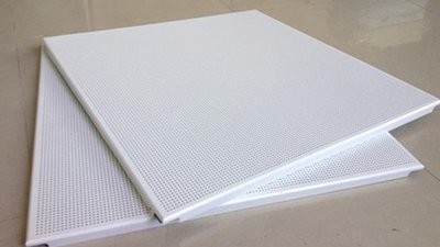 گیره آلومینیومی 600x600 میلی متر در سقف برای تزئین دیوار مرکز کنوانسیون