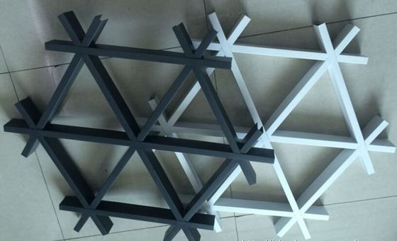 Outlet Extruded Grille Triangle Shaped Ceiling Design Light Weight